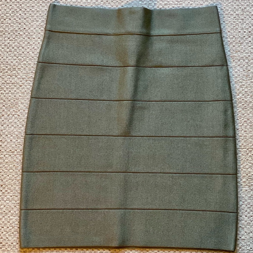Bebe Olive Bodycon Mini Skirt - Small